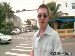 Guy gets his wonderful pénis sucked on pantai 3 by outincrowd
