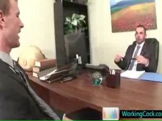 Praca wywiad resulting w wspaniały zaparowany gej brudne wideo przez workingcock