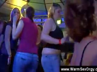 Cfnm vakarėlis vujaristas euras mėgėjiškas mėgėjai prostitutė sluts realybė smūgis darbas smūgis darbo vietų bj čiulpimas narys čiulpimas dicksucking fella